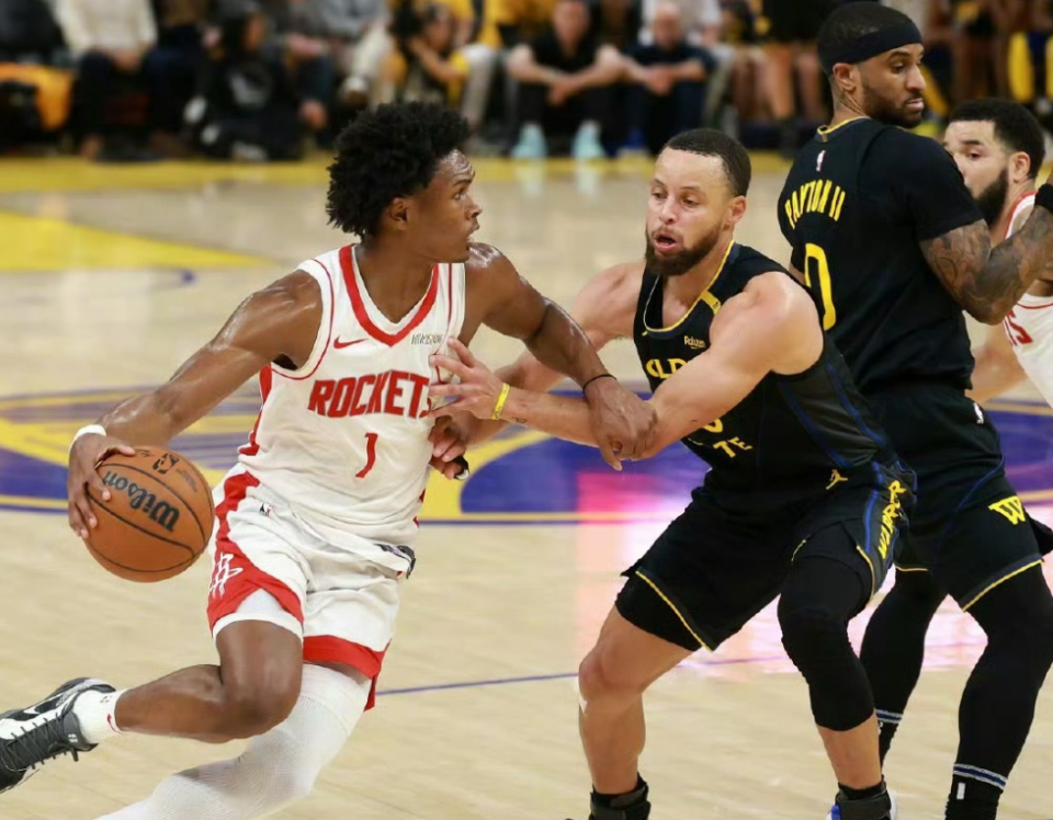 亿美元, 冠军 亿美元, 冠军