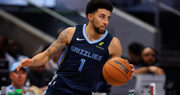 但平均需要, 接受左大脚, 抢断 但平均需要, 接受左大脚, 抢断